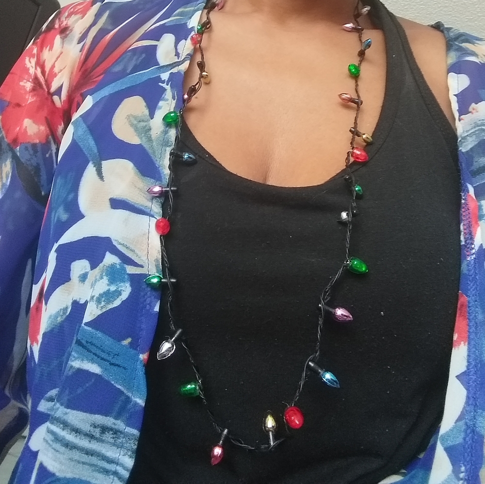 1/2 off ⛵ Christmas light up necklace